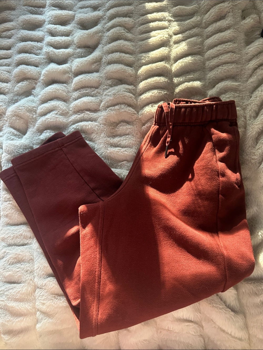 Women’s Lululemon Burgandy Rust Red Pull-On Scuba Sweatpants Small - Picture 3 of 7